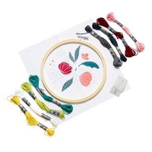 Craft Crush Floral Embroidery Kit